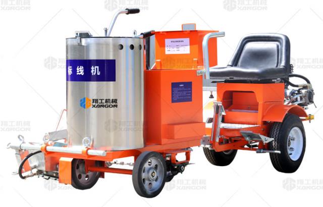 熱熔劃線機(jī)配置助力車，高施工高標(biāo)線質(zhì)量
